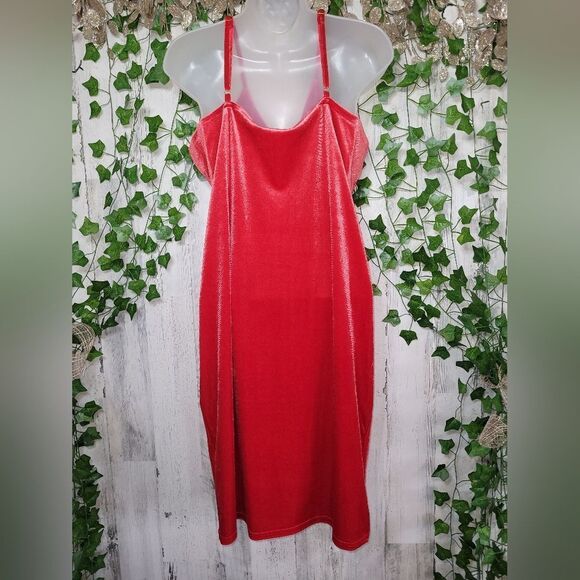 NWT Emma & Posh Velour Dress - Picture 11 of 15